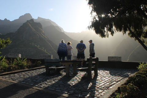 Madeira: Sydvästkusten, Run &amp; Anjo´s vattenfall 4x4-turGemensam rundtur