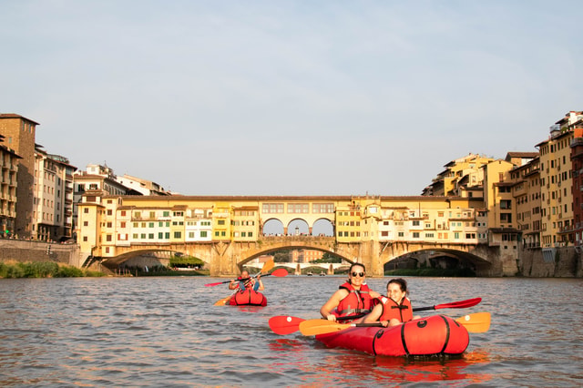 Florence: Pontevecchio and City Sights Panoramic Kayak Tour