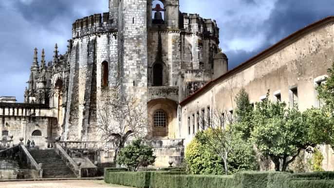 lisbon tomar batalha and alcobaça monasteries tour