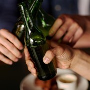 Budapest: Partyboot für Junggesellenabschiede mit Bier und Wein