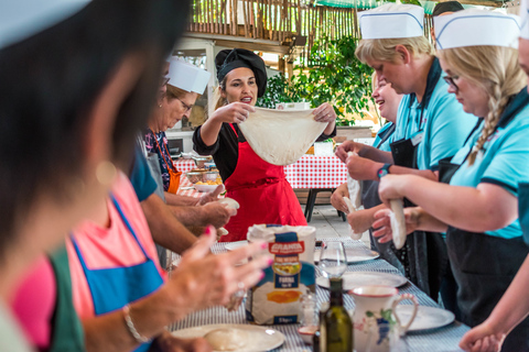 Sorrento: clase de preparación de pizza en la escuela de cocina de Tirabusciò