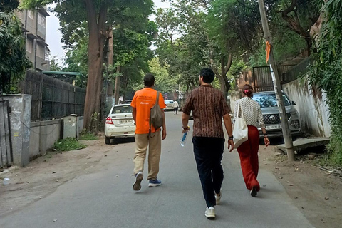 Delhi: Northern Ridge Walk with Tibetan Colony Tour