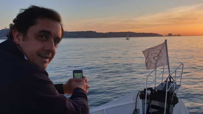 sunset cruise on "barco evora"