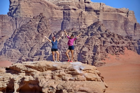 Van Amman: Petra, Wadi Rum en Dode Zee 3-daagse tourDeluxe Tent Optie