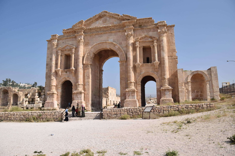 Desde Ammán: Excursión de un día a Ammán, Jerash y el Mar Muerto