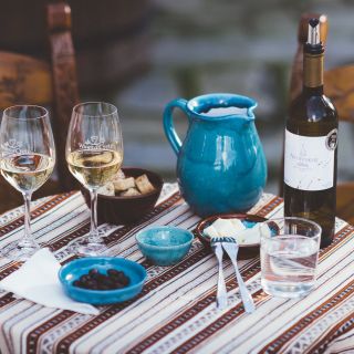 Rethymno: Wine and Olive Oil Tasting Tour with Village Lunch