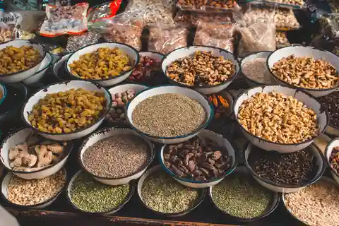 Heritage on Wheels: 3-Hour Rickshaw Tour of Old Delhi
