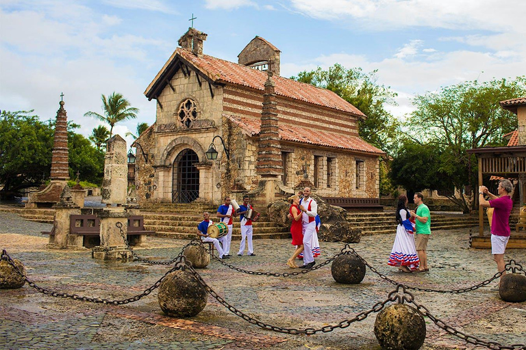 La Romana: Catalina Island and Altos de Chavón Day Trip