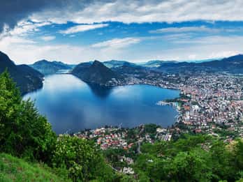 Von Mailand: Ganztagestour nach Como, Lugano und Bellagio Von Mailand: Ganztagestour nach Como, Lugano und Bellagio