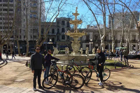 Montevideo: 3 & 1/2 - Hour Bike Tour
