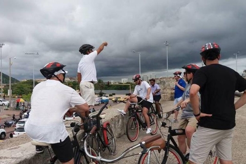 Cartagena: tours en bicicleta por la ciudadCompartido: ruta histórica (punto de encuentro)
