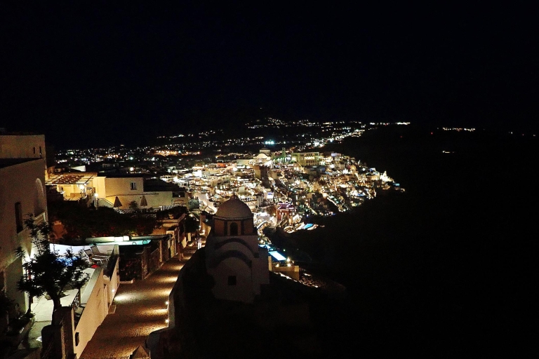 Santorini: Nocna wędrówka, degustacja wina i grecka kolacja