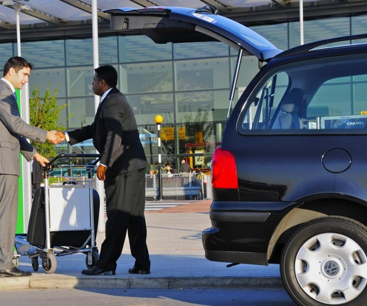 Tangier: Private Airport Transfer