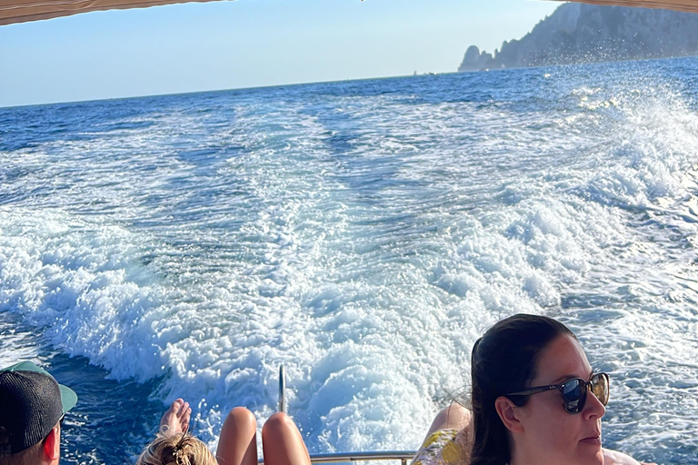 Tour en bateau de Capri au départ de Sorrente