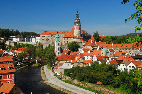 Praga: traslado turístico a Viena a través de Cesky Krumlov