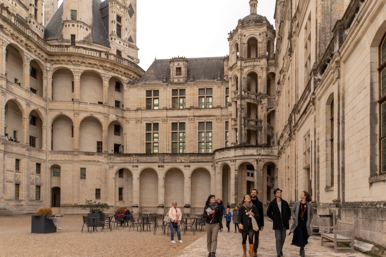 Depuis Paris : visite des châteaux de la Loire en 1 journéeDepuis Paris : châteaux de la Loire avec audio-guide
