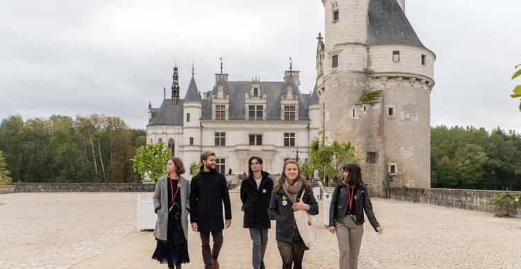 From Paris: Small-Group Tour of Loire Castles