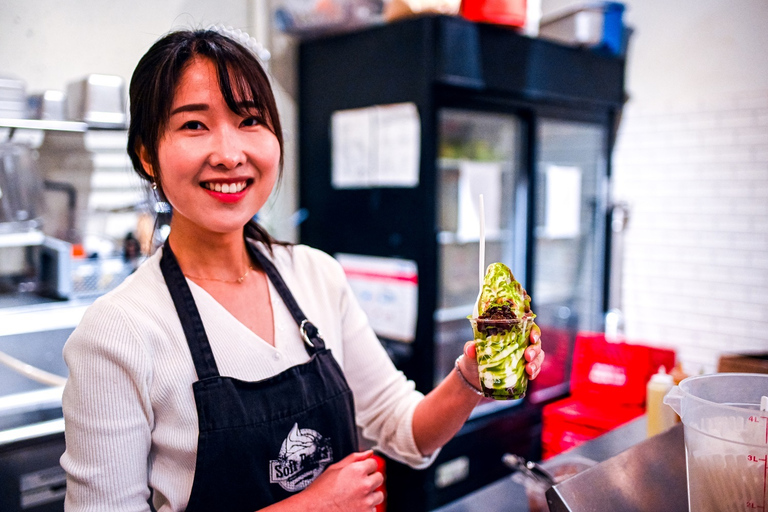 Vancouver: Guided Food and City History Tour Shared Tour