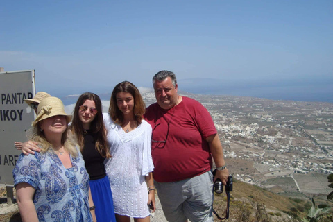 Santorini: Private Day Tour with Guide