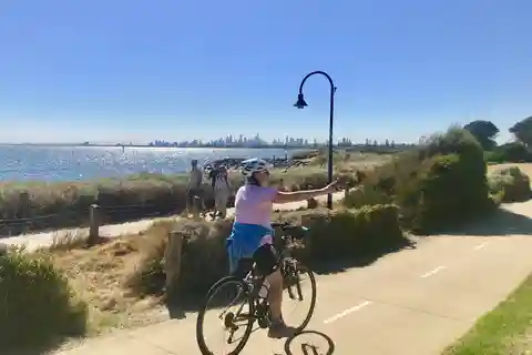 Melbourne: Bayside Bike Tour | Pedal into Local Seaside Life