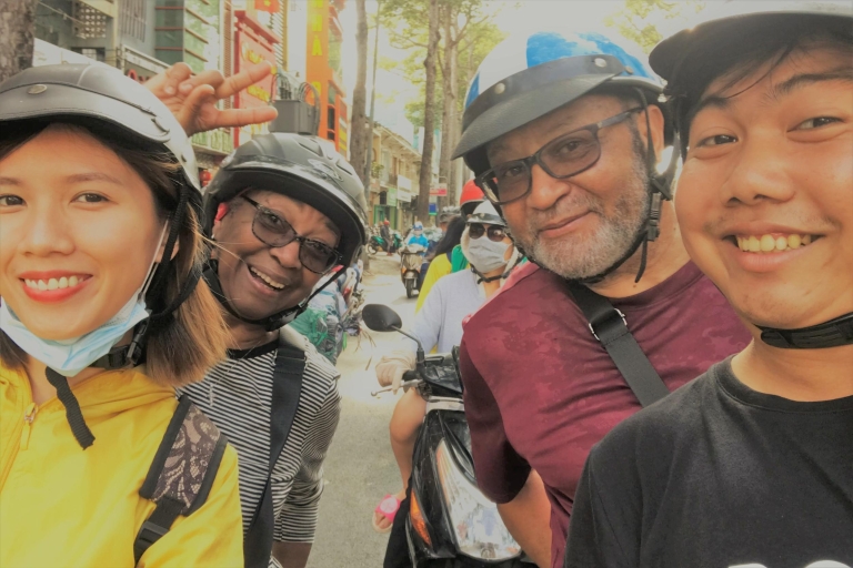 Ho Chi Minh City: Saigon Morning Markets Tour by Motorbike Tour with Pickup and Drop-off outside District 1, 3 & 4