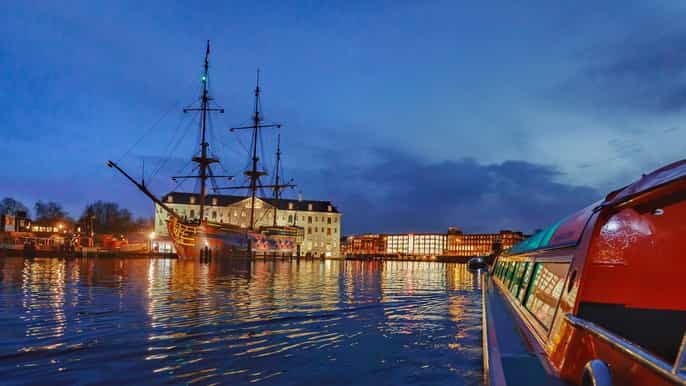 amsterdam croisière sur les canaux en soirée