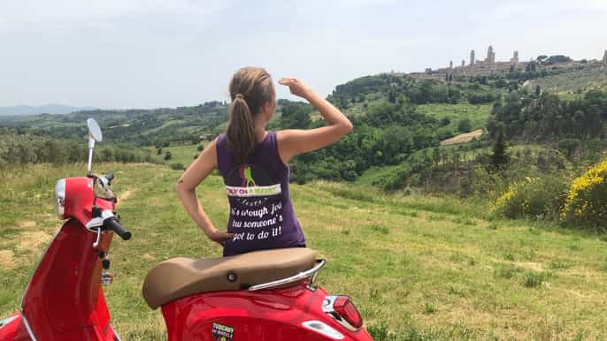 da san gimignano tour in vespa di mezza giornata nel chianti con pranzo