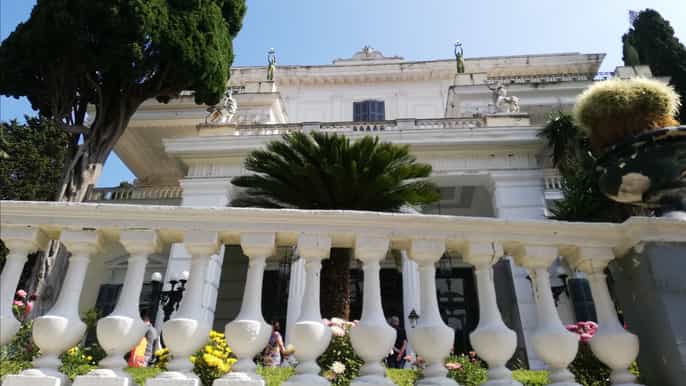 corfù tour guidato in prima serata del palazzo achilleion