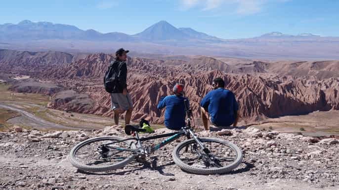 san pedro de atacama passeio de bicicleta ao vale da garganta do diabo