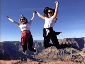 Las Vegas: Grand Canyon Skywalk-Tour in kleiner Gruppe mit Mahlzeiten Las Vegas: Grand Canyon Skywalk-Tour in kleiner Gruppe mit Mahlzeiten