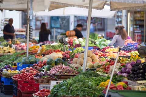 Rome: Local Market Visit and Cooking Class