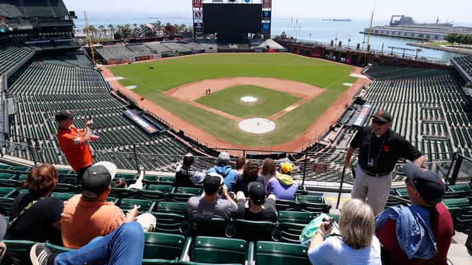 san francisco oracle park stadium tour with optional bus