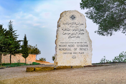 Tour particular de um dia em Madaba, Monte Nebo e cidade de AmãPasseio com almoço