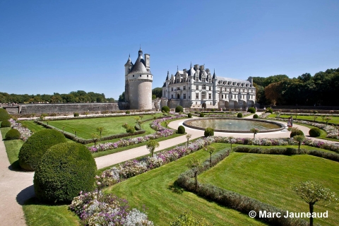 From Tours/Amboise: Chenonceau, Clos Lucé, Amboise & Tasting Tour from Amboise