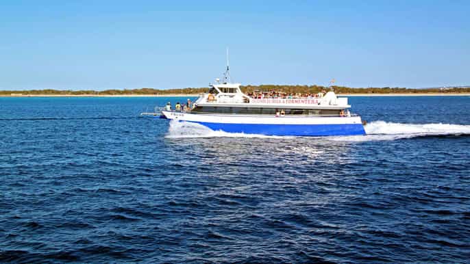 From Playa den Bossa: Formentera Fast Ferry Return Ticket