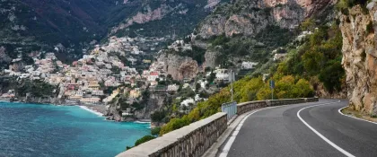 Neapel: Privater Transfer nach Amalfi oder Ravello