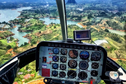 Guatapé: Vuelo en helicóptero sobre el Peñón del PeñolTour en Helicóptero Guatapé