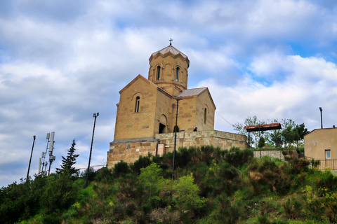 Tbilisi: Private Ride to Yerevan with Wine Tasting
