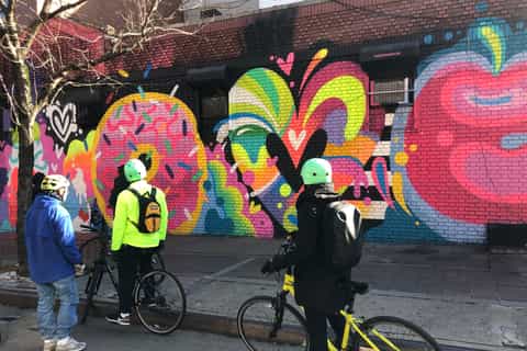 NYC: 2-Hour Street Art and Sightseeing Bike Tour