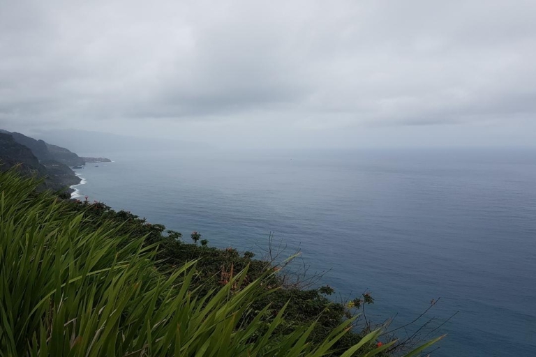Madère : Circuit privé d'une demi-journée dans le nord-est de l'îlePoint de rencontre au port de Funchal