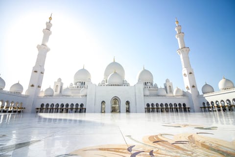 Half-Day Abu Dhabi City Tour with Multilingual Guide