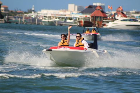 Cancún: noleggio condiviso di motoscafo e moto d'acqua con tour di snorkeling