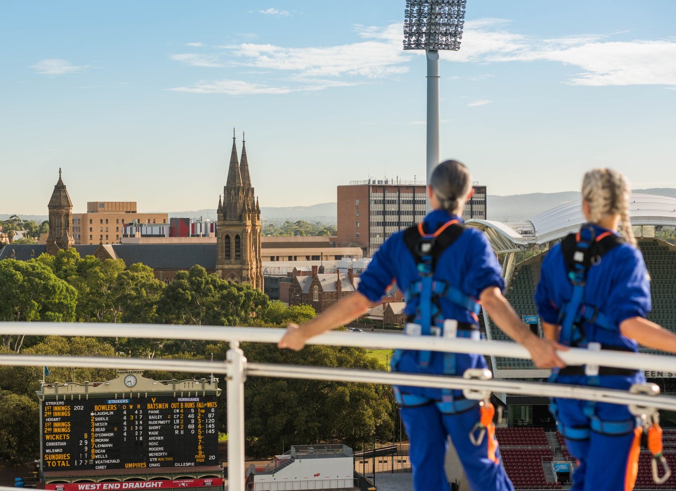 Adelaide: Rooftop Climbing Experience af Adelaide Oval