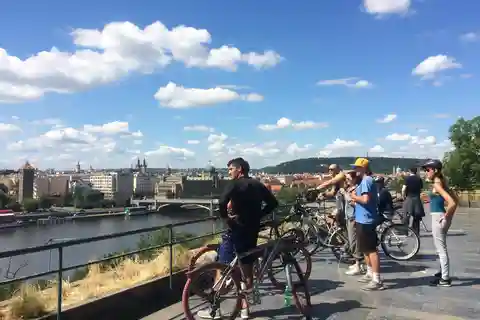 Prague : Points de vue époustouflants, château, ville et parc à vélo