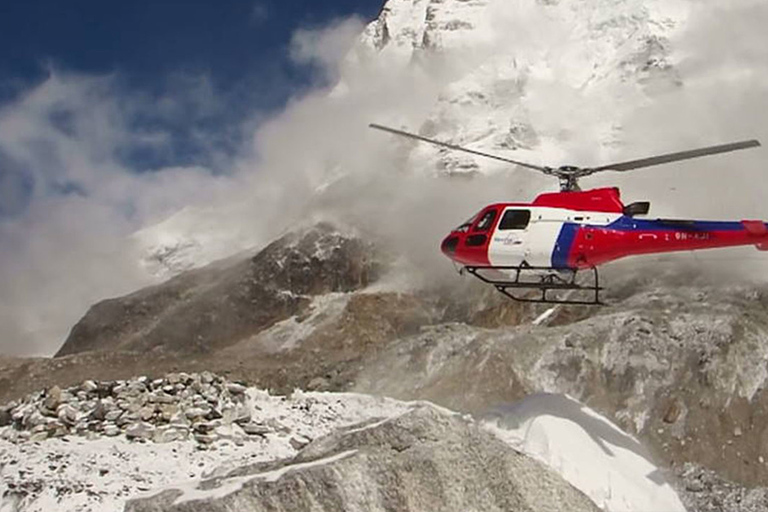 Pokhara: Helikopterflygning till Annapurnas baslägerPokhara Mötesplats vid Hotel Splendid View eller Lakeside Rd.