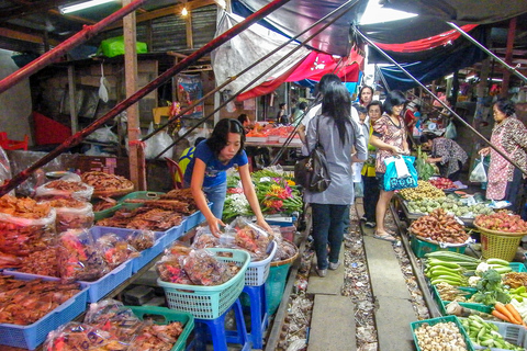 Bangkok: Damnoen Saduak e Mercato sui binari in spagnoloTour per gruppi: incontro a Rambutri Village Inn &amp; Plaza