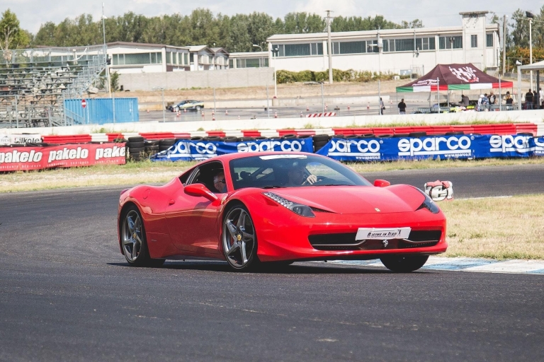 Mailand: Formel BMW & Ferrari Race Course Fahrerlebnis
