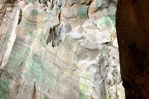 From Albir, Benidorm & Calpe: Jalon & Caves of Skulls Tour From Calpe with Meeting Point at Suitopia