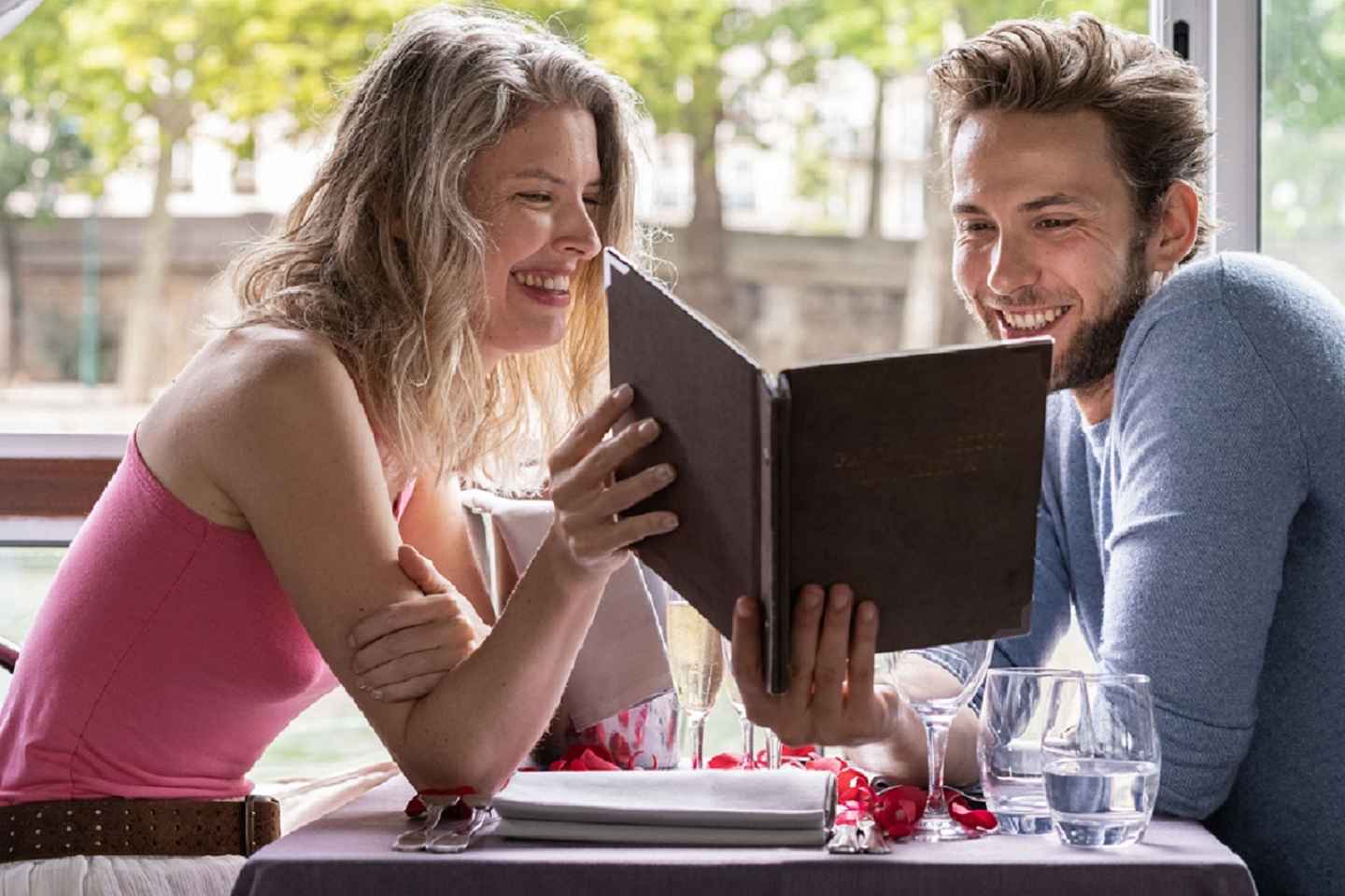 Paris: Seine-Bootsfahrt mit Abendessen