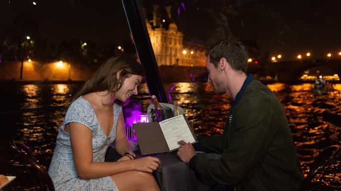 paris eiffel tower dinner seine river cruise